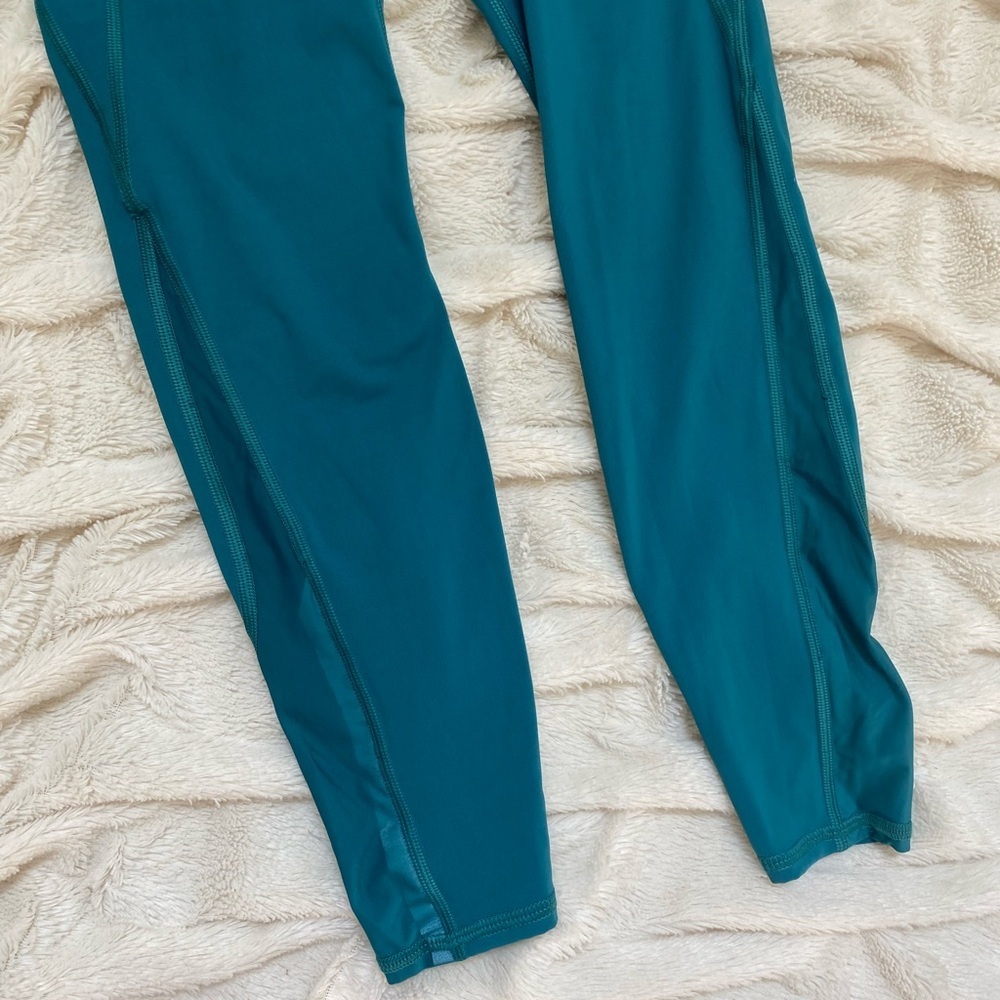 Athleta lighting tight leggings 7/8 teal Sz XS - Picture 6 of 8
